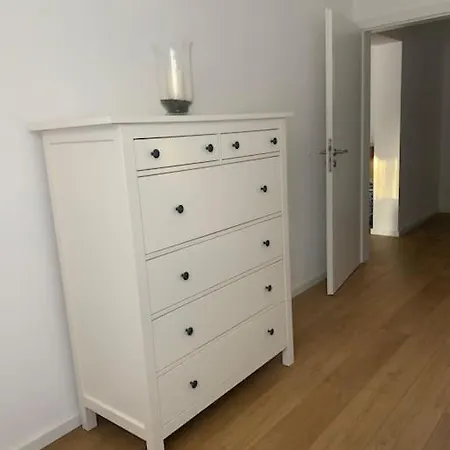 Апартаменты Helle Gemuetliche Mit 3 Und Terrasse, 80m2