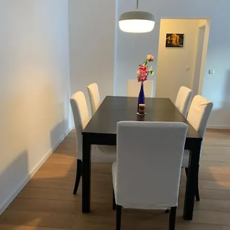 Helle Gemuetliche Mit 3 Und Terrasse, 80m2 Карлсруэ