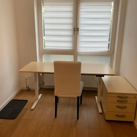 Helle Gemuetliche Mit 3 Und Terrasse, 80m2 Apartmán