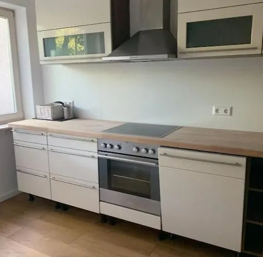 Helle Gemuetliche Mit 3 Und Terrasse, 80m2 Apartament