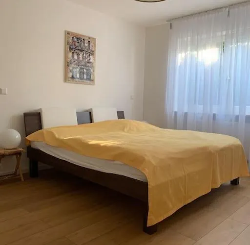 Helle Gemuetliche Mit 3 Und Terrasse, 80m2 Apartament *