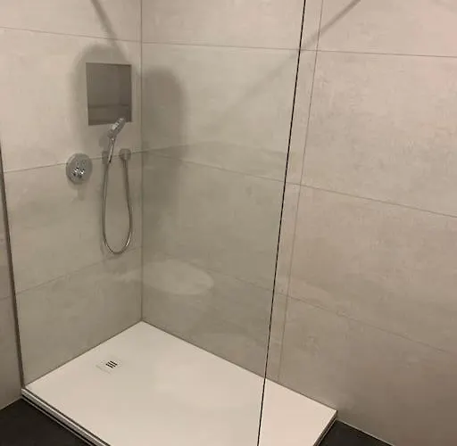 Apartament Helle Gemuetliche Mit 3 Und Terrasse, 80m2 *