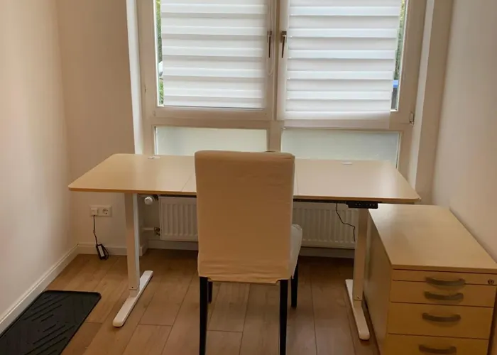 Helle Gemuetliche Mit 3 Und Terrasse, 80m2 Apartament